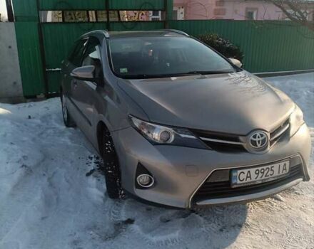 Серый Тойота Аурис, объемом двигателя 1.4 л и пробегом 180 тыс. км за 11000 $, фото 1 на Automoto.ua
