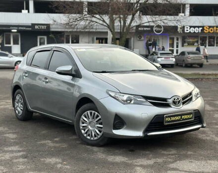 Сірий Тойота Ауріс, об'ємом двигуна 1.33 л та пробігом 202 тис. км за 8900 $, фото 1 на Automoto.ua