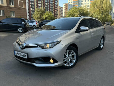 Сірий Тойота Ауріс, об'ємом двигуна 1.8 л та пробігом 257 тис. км за 12800 $, фото 1 на Automoto.ua