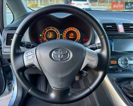 Тойота Аурис 2007 в Львове на Automoto.ua Синий Тойота Аурис, объемом двигателя 2.2 л и пробегом 215 тыс. км за 5800 $, фото 11 на Automoto.ua