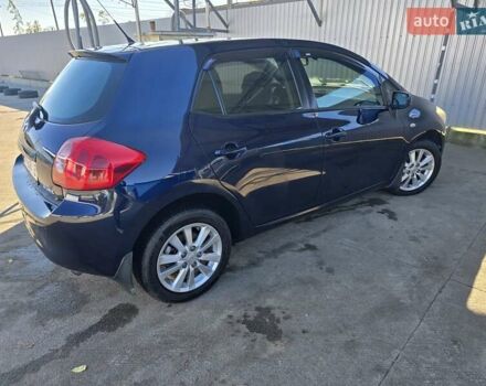 Синий Тойота Аурис, объемом двигателя 1.6 л и пробегом 250 тыс. км за 6500 $, фото 2 на Automoto.ua