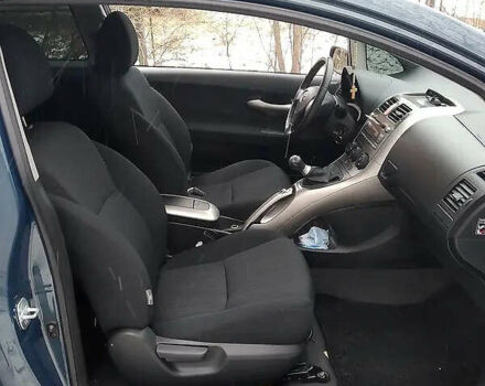 Синий Тойота Аурис, объемом двигателя 1.6 л и пробегом 230 тыс. км за 6400 $, фото 4 на Automoto.ua