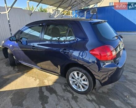 Синий Тойота Аурис, объемом двигателя 1.6 л и пробегом 250 тыс. км за 6500 $, фото 3 на Automoto.ua