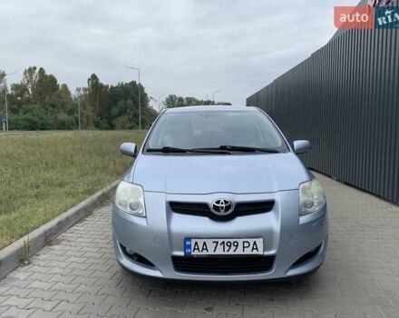 Синий Тойота Аурис, объемом двигателя 1.6 л и пробегом 161 тыс. км за 7800 $, фото 1 на Automoto.ua