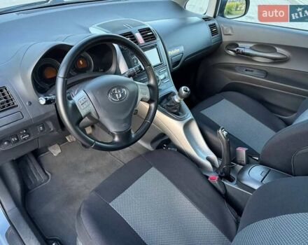Тойота Аурис 2007 в Львове на Automoto.ua Синий Тойота Аурис, объемом двигателя 2.2 л и пробегом 215 тыс. км за 5800 $, фото 8 на Automoto.ua