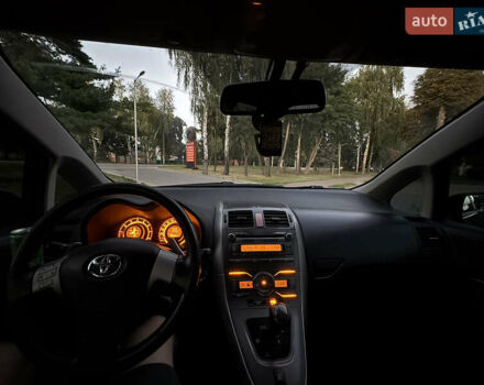Синий Тойота Аурис, объемом двигателя 1.6 л и пробегом 169 тыс. км за 7199 $, фото 17 на Automoto.ua