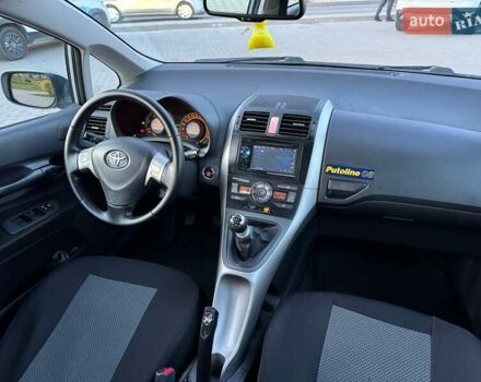 Тойота Аурис 2007 в Львове на Automoto.ua Синий Тойота Аурис, объемом двигателя 2.2 л и пробегом 215 тыс. км за 5800 $, фото 10 на Automoto.ua