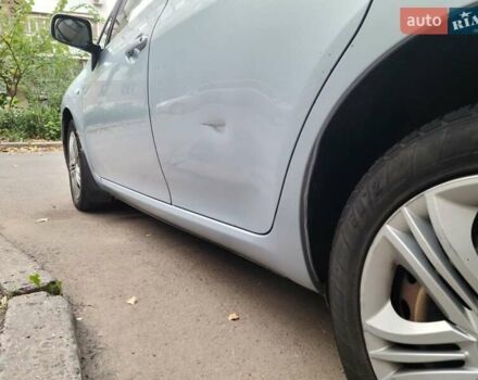 Синий Тойота Аурис, объемом двигателя 1.6 л и пробегом 120 тыс. км за 6500 $, фото 4 на Automoto.ua