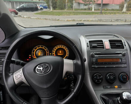 Синий Тойота Аурис, объемом двигателя 1.6 л и пробегом 174 тыс. км за 7200 $, фото 8 на Automoto.ua