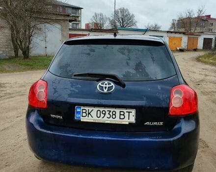 Синий Тойота Аурис, объемом двигателя 1.6 л и пробегом 390 тыс. км за 3650 $, фото 14 на Automoto.ua