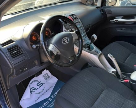 Синий Тойота Аурис, объемом двигателя 1.6 л и пробегом 259 тыс. км за 6500 $, фото 14 на Automoto.ua