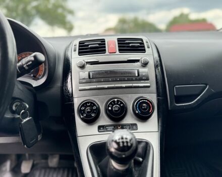Синий Тойота Аурис, объемом двигателя 2 л и пробегом 299 тыс. км за 3500 $, фото 15 на Automoto.ua