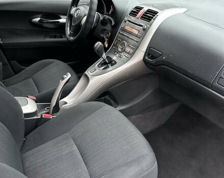 Синий Тойота Аурис, объемом двигателя 1.6 л и пробегом 210 тыс. км за 4850 $, фото 4 на Automoto.ua