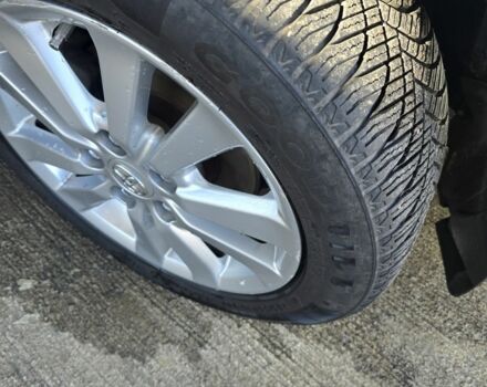 Синий Тойота Аурис, объемом двигателя 1.6 л и пробегом 250 тыс. км за 7200 $, фото 1 на Automoto.ua