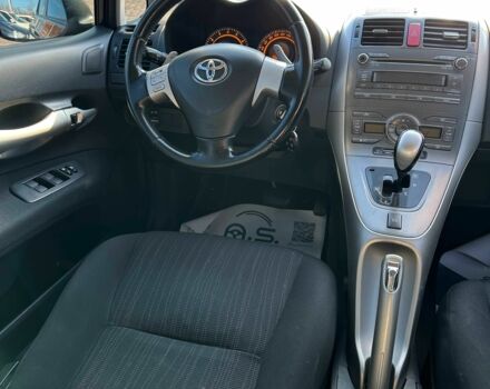 Синий Тойота Аурис, объемом двигателя 1.6 л и пробегом 259 тыс. км за 6500 $, фото 6 на Automoto.ua