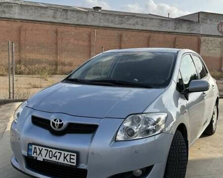 Синий Тойота Аурис, объемом двигателя 1.6 л и пробегом 251 тыс. км за 6700 $, фото 2 на Automoto.ua