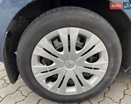 Синій Тойота Ауріс, об'ємом двигуна 0 л та пробігом 249 тис. км за 6300 $, фото 25 на Automoto.ua