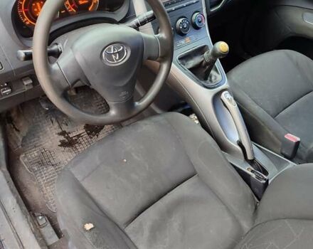 Синий Тойота Аурис, объемом двигателя 1.6 л и пробегом 390 тыс. км за 3650 $, фото 17 на Automoto.ua