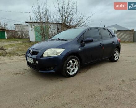 Синий Тойота Аурис, объемом двигателя 1.6 л и пробегом 390 тыс. км за 3650 $, фото 1 на Automoto.ua