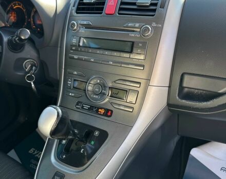 Синий Тойота Аурис, объемом двигателя 1.6 л и пробегом 259 тыс. км за 6500 $, фото 10 на Automoto.ua