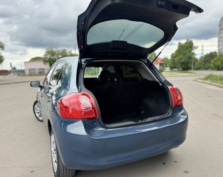 Синий Тойота Аурис, объемом двигателя 2 л и пробегом 299 тыс. км за 3500 $, фото 8 на Automoto.ua