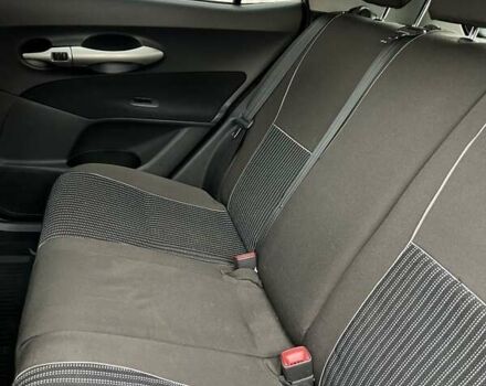 Синий Тойота Аурис, объемом двигателя 1.6 л и пробегом 278 тыс. км за 6000 $, фото 3 на Automoto.ua