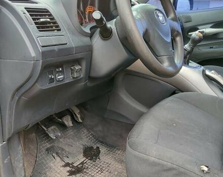 Синий Тойота Аурис, объемом двигателя 1.6 л и пробегом 390 тыс. км за 3650 $, фото 21 на Automoto.ua