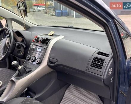 Синій Тойота Ауріс, об'ємом двигуна 0 л та пробігом 249 тис. км за 6300 $, фото 32 на Automoto.ua