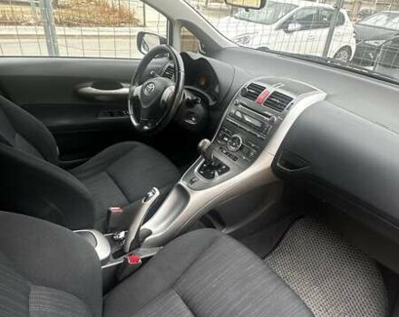 Синий Тойота Аурис, объемом двигателя 1.6 л и пробегом 251 тыс. км за 6700 $, фото 15 на Automoto.ua