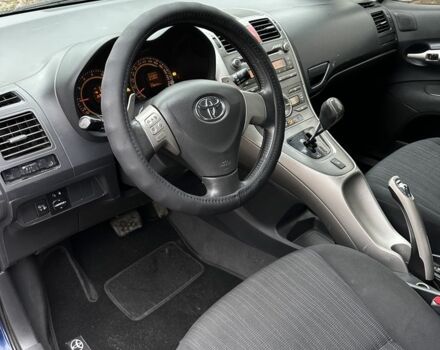 Синий Тойота Аурис, объемом двигателя 1.6 л и пробегом 210 тыс. км за 5350 $, фото 6 на Automoto.ua