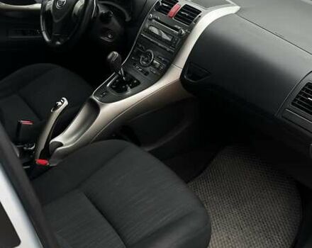 Синий Тойота Аурис, объемом двигателя 1.6 л и пробегом 251 тыс. км за 6700 $, фото 13 на Automoto.ua