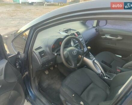Синий Тойота Аурис, объемом двигателя 1.6 л и пробегом 120 тыс. км за 3500 $, фото 11 на Automoto.ua
