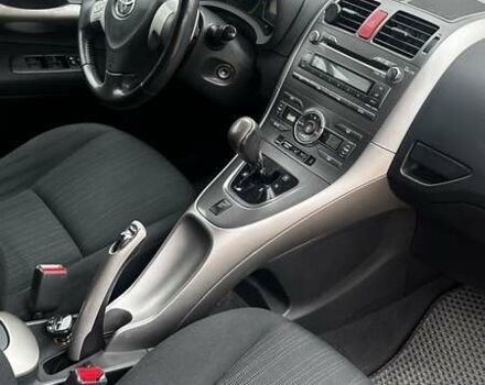 Синий Тойота Аурис, объемом двигателя 1.6 л и пробегом 251 тыс. км за 6700 $, фото 14 на Automoto.ua