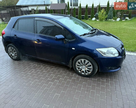 Синий Тойота Аурис, объемом двигателя 1.6 л и пробегом 257 тыс. км за 6000 $, фото 1 на Automoto.ua