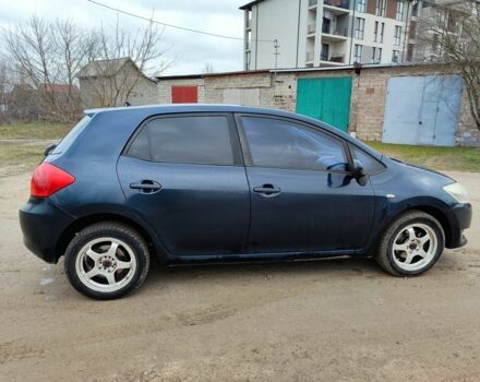 Синий Тойота Аурис, объемом двигателя 1.6 л и пробегом 390 тыс. км за 3650 $, фото 4 на Automoto.ua