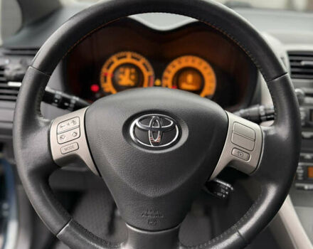 Синий Тойота Аурис, объемом двигателя 2 л и пробегом 180 тыс. км за 6950 $, фото 10 на Automoto.ua