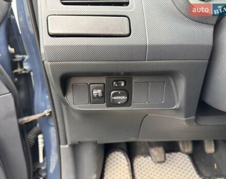 Синій Тойота Ауріс, об'ємом двигуна 0 л та пробігом 249 тис. км за 6300 $, фото 39 на Automoto.ua