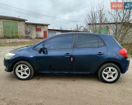 Синий Тойота Аурис, объемом двигателя 1.6 л и пробегом 390 тыс. км за 3650 $, фото 7 на Automoto.ua