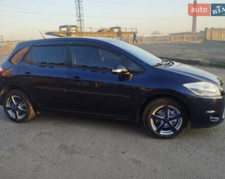 Синий Тойота Аурис, объемом двигателя 2 л и пробегом 211 тыс. км за 7350 $, фото 4 на Automoto.ua