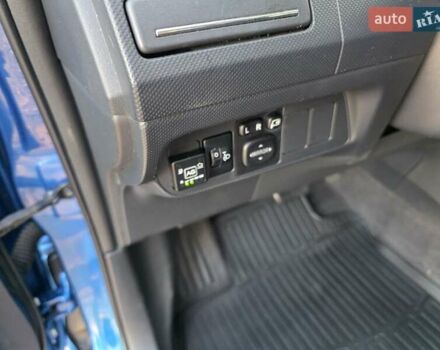 Синий Тойота Аурис, объемом двигателя 1.6 л и пробегом 87 тыс. км за 10300 $, фото 10 на Automoto.ua