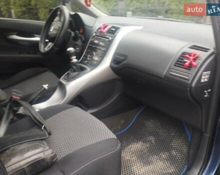 Синій Тойота Ауріс, об'ємом двигуна 2 л та пробігом 211 тис. км за 6800 $, фото 9 на Automoto.ua