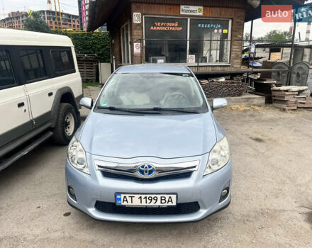 Синий Тойота Аурис, объемом двигателя 1.8 л и пробегом 163 тыс. км за 9900 $, фото 1 на Automoto.ua