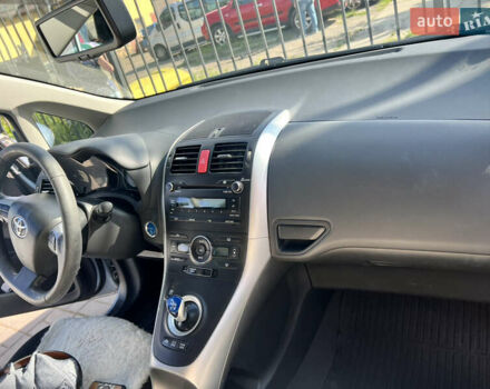 Синий Тойота Аурис, объемом двигателя 1.8 л и пробегом 163 тыс. км за 9900 $, фото 8 на Automoto.ua