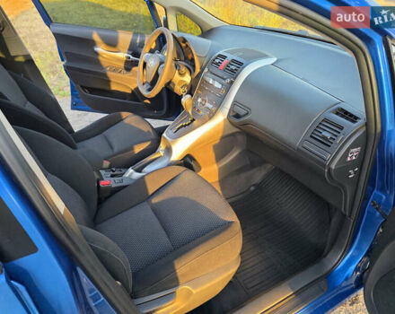 Синій Тойота Ауріс, об'ємом двигуна 1.6 л та пробігом 87 тис. км за 10900 $, фото 1 на Automoto.ua