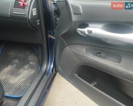 Синій Тойота Ауріс, об'ємом двигуна 2 л та пробігом 211 тис. км за 6800 $, фото 13 на Automoto.ua