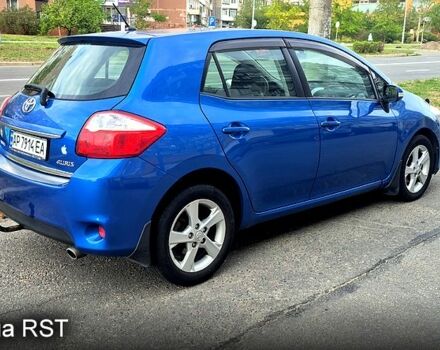 Синій Тойота Ауріс, об'ємом двигуна 1.6 л та пробігом 188 тис. км за 9900 $, фото 1 на Automoto.ua