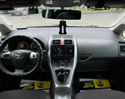 Синій Тойота Ауріс, об'ємом двигуна 1.4 л та пробігом 247 тис. км за 7600 $, фото 14 на Automoto.ua