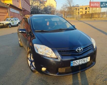 Синий Тойота Аурис, объемом двигателя 2 л и пробегом 211 тыс. км за 7350 $, фото 2 на Automoto.ua