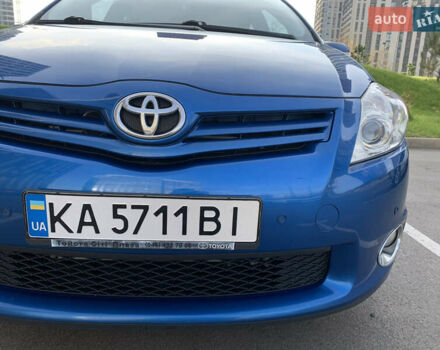 Синій Тойота Ауріс, об'ємом двигуна 1.6 л та пробігом 165 тис. км за 9900 $, фото 21 на Automoto.ua