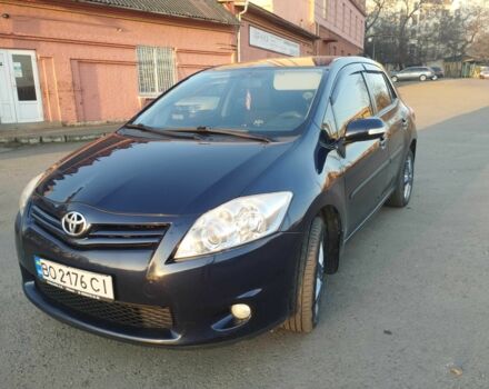 Тойота Ауріс 2010 у Чернівцях на Automoto.ua Синій Тойота Ауріс, об'ємом двигуна 2 л та пробігом 214 тис. км за 6800 $, фото 1 на Automoto.ua